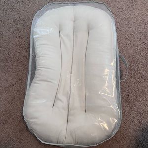 Snuggle me Organic Infant lounger